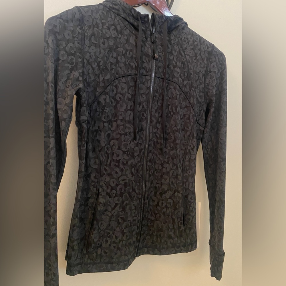 Lululemon defined hooded jacket size 8